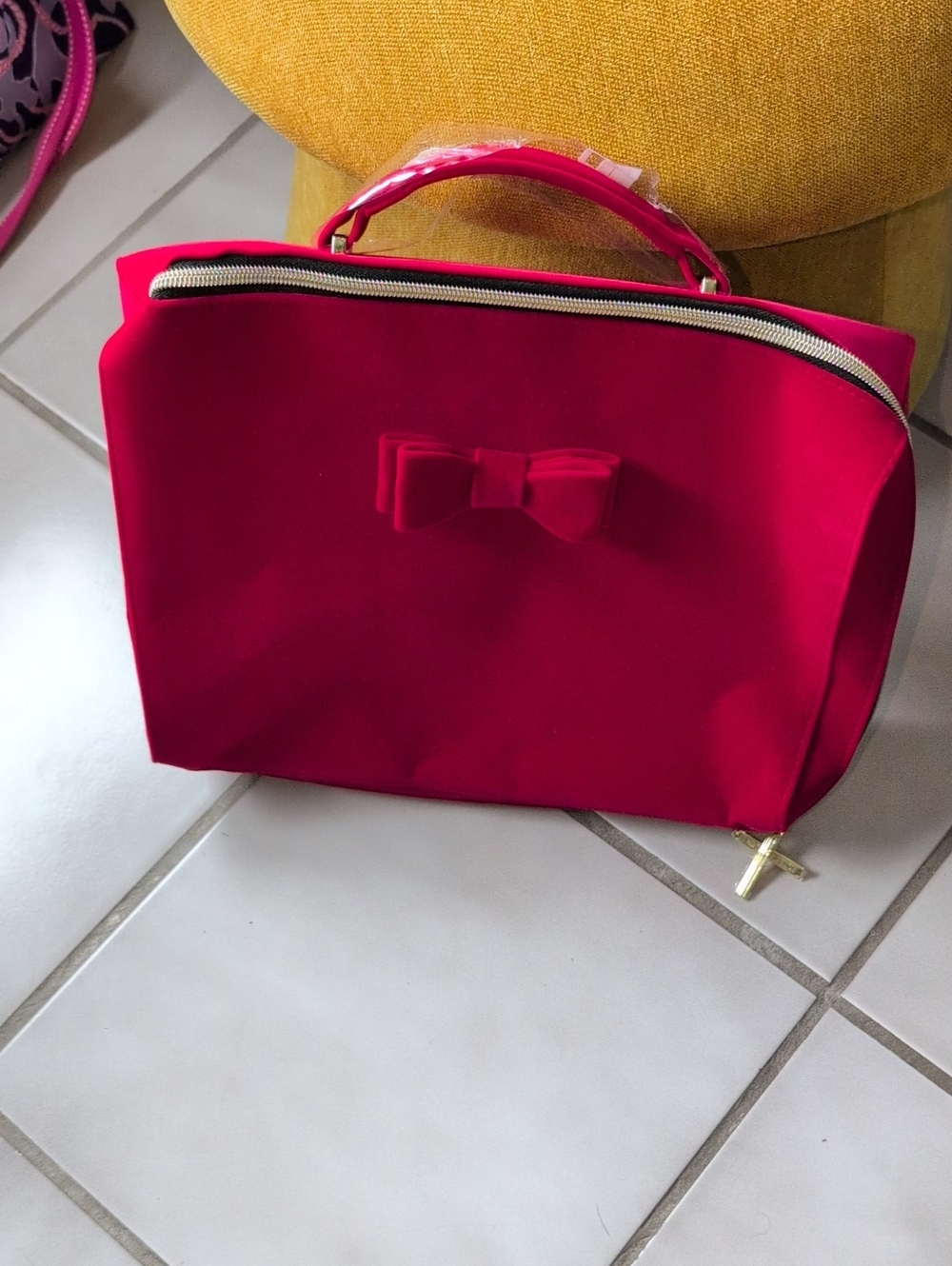 Velvet Red Bow Bag Estee Lauder Nwot